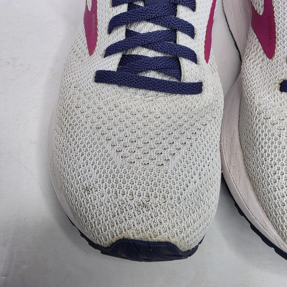 Brooks Revel Womens Tennis Shoes Sneakers Size 7 Off White Pink Purple